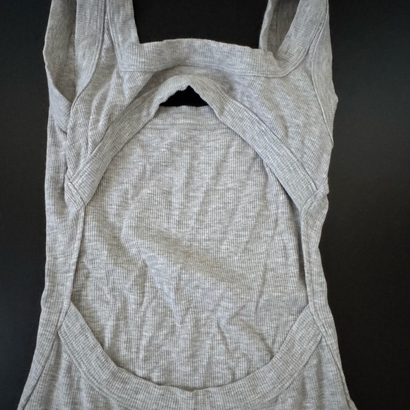 Elegant Gray Sleeveless Maxi Dress - Picture 3 of 3